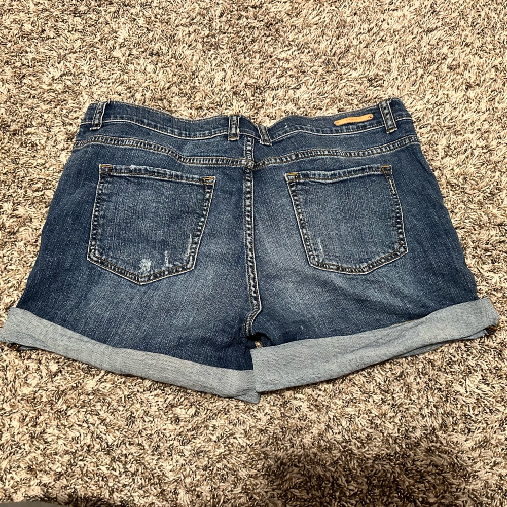 Caslon mid rise jean shorts - Picture 2 of 4